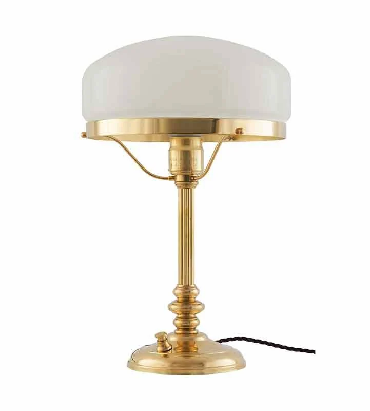 Bordslampa - Karlfeldt mässing, vit skärm
