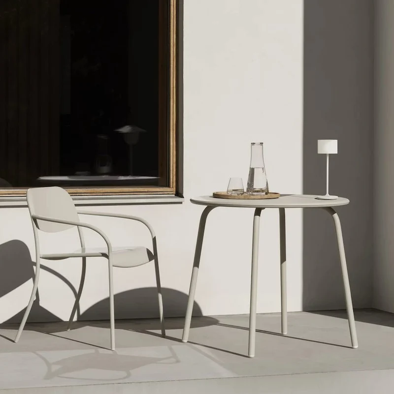 YUA Outdoor Esstisch rund - blomus