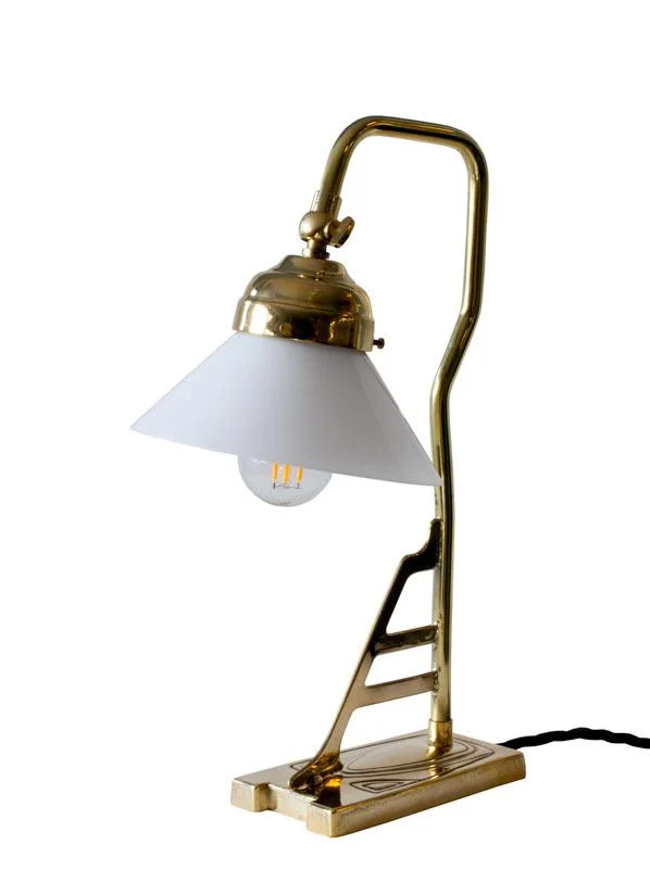 Bordslampa mässing - Modell 1900 med vit skärm