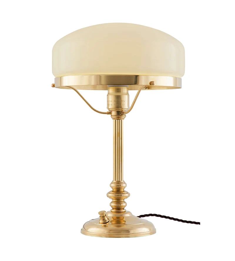 Bordslampa - Karlfeldt mässing, benvit skärm