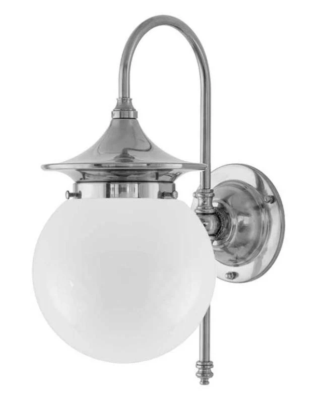 Vägglampa - Fryxell nickel, opalvit klot