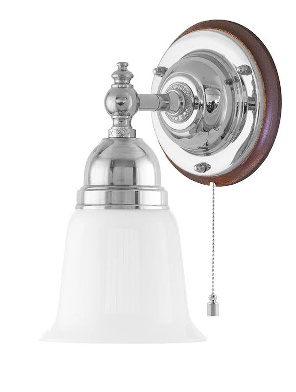 Vägglampa - Adelborg nickel, opalvit klocka