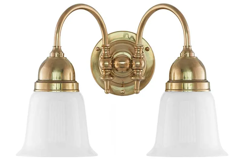 Vägglampa - Stackelberg mässing, opalvit klocka
