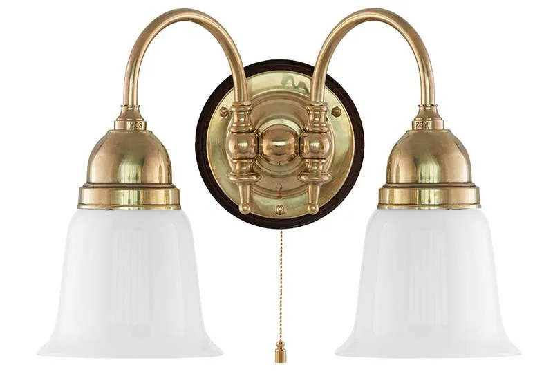 Vägglampa - Stackelberg mässing, opalvit klocka
