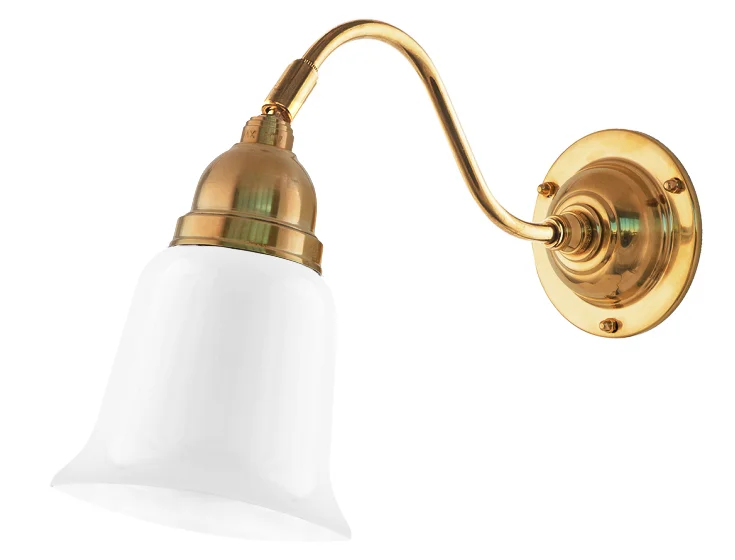 Vägglampa - Runeberg mässing, opalvit klocka