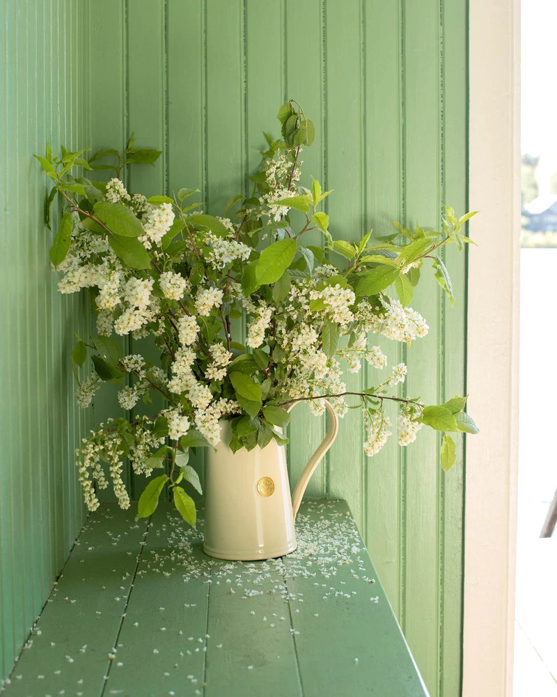 Kanna 1,8 L - Blomvas gräddvit
