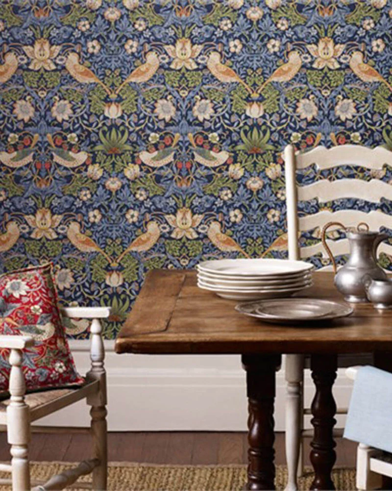 William Morris & Co. Tapet - Strawberry Thief chocolate/slate