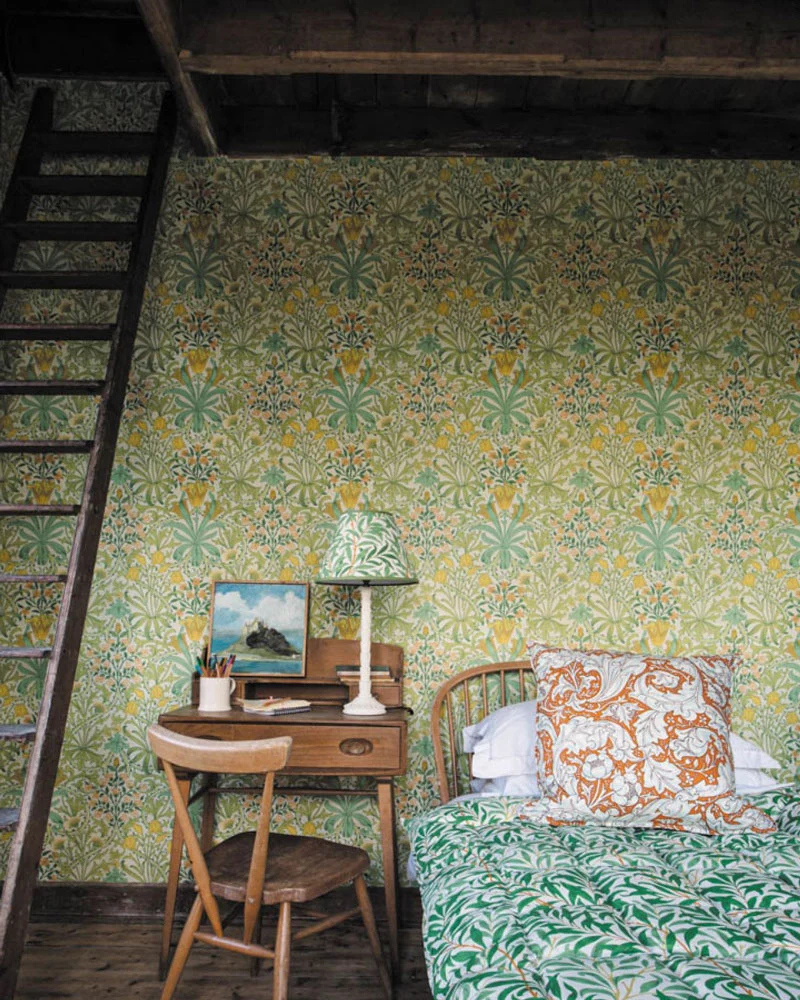 William Morris & Co. Tapet - Woodland Weeds sap green