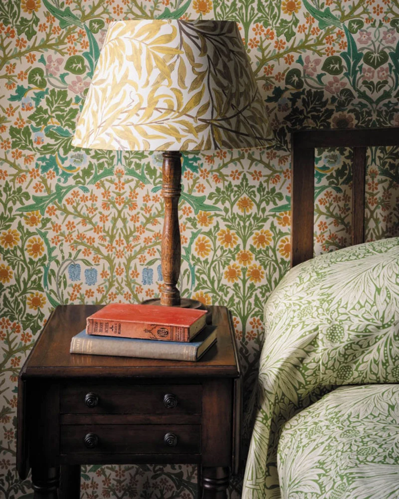 William Morris & Co. Tapet - Blackthorn spring