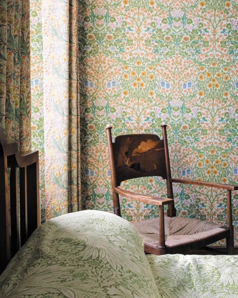 William Morris & Co. Tapet - Blackthorn spring