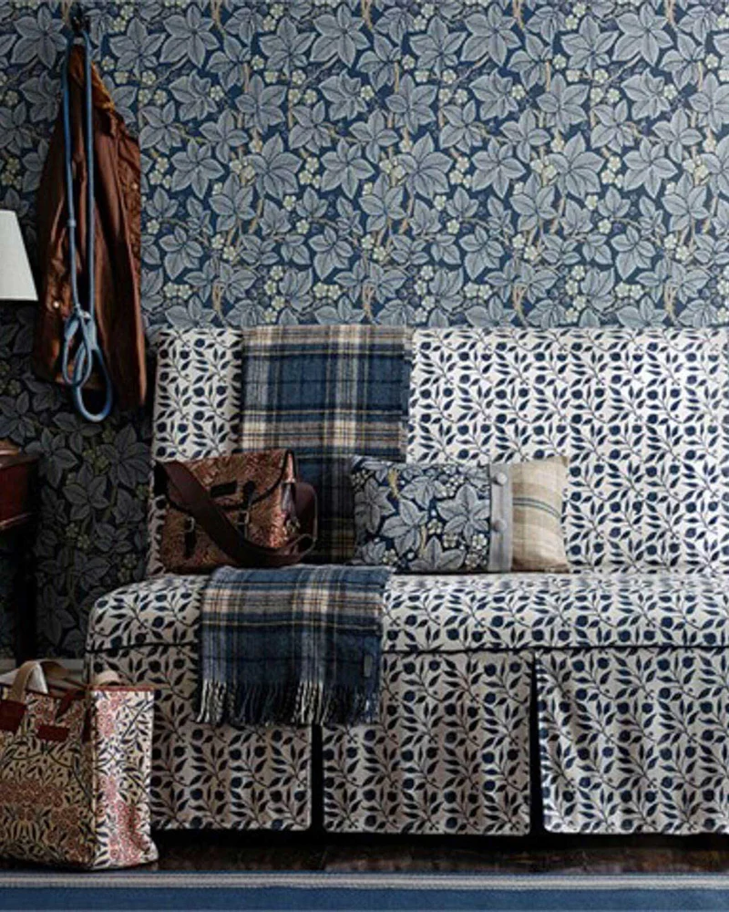 William Morris & Co. Tapet - Bramble Indigo