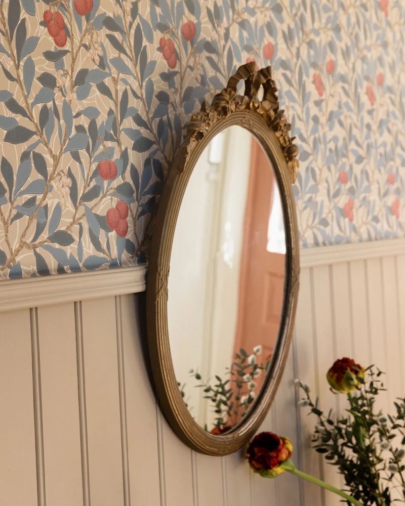 William Morris & Co. Tapet - Arbutus Woad/Russet