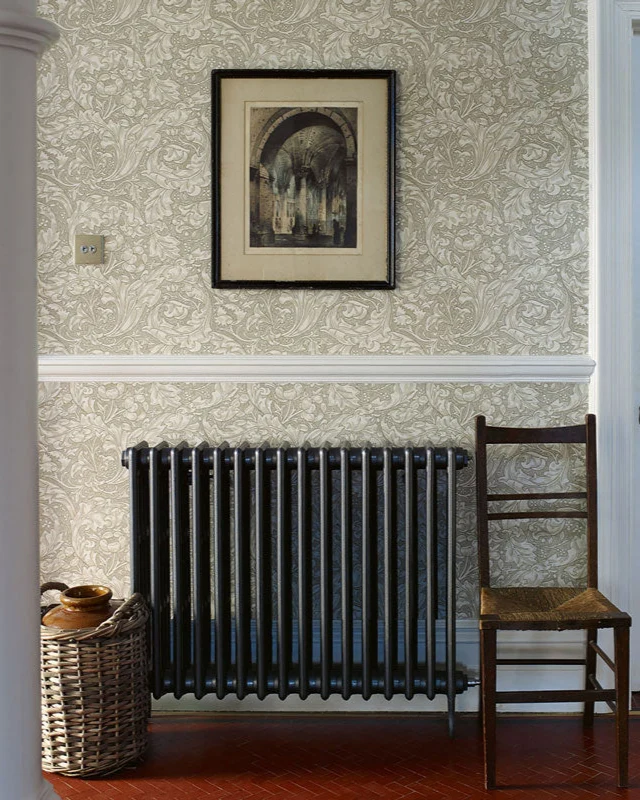 William Morris & Co. Tapet - Bachelor´s Button Silver