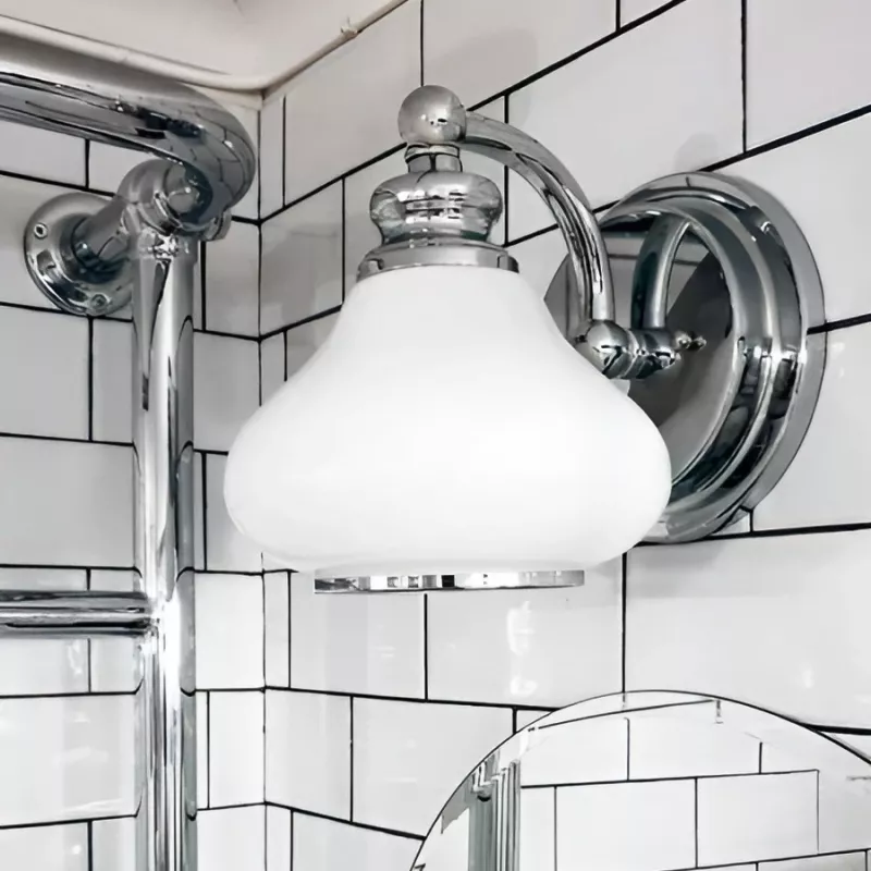 Badrumslampa - Vägglampa Frogmore krom/vit