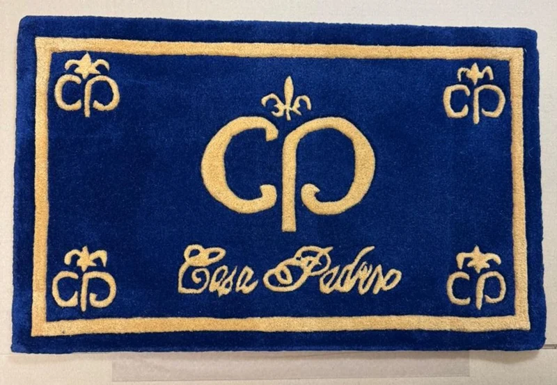 Casa Padrino Designer Fußmatte im eleganten Design in Blau und Gold 80 x 50 cm