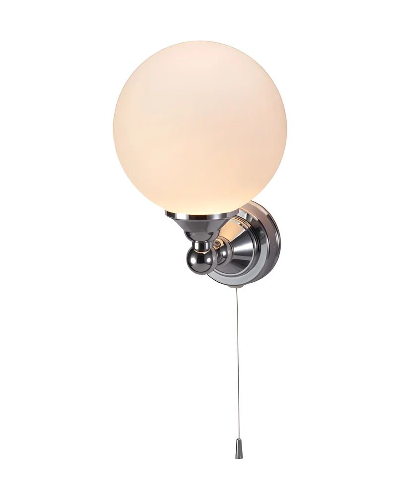 Badrumslampa - Burlington vägglampa med klotskärm