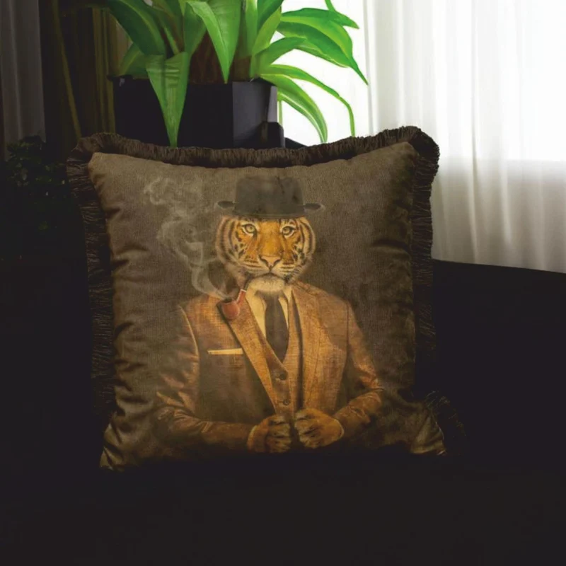 Casa Padrino Luxus Deko Samt Kissen Gentleman Tiger Braun / Schwarz 45 x 45 cm
