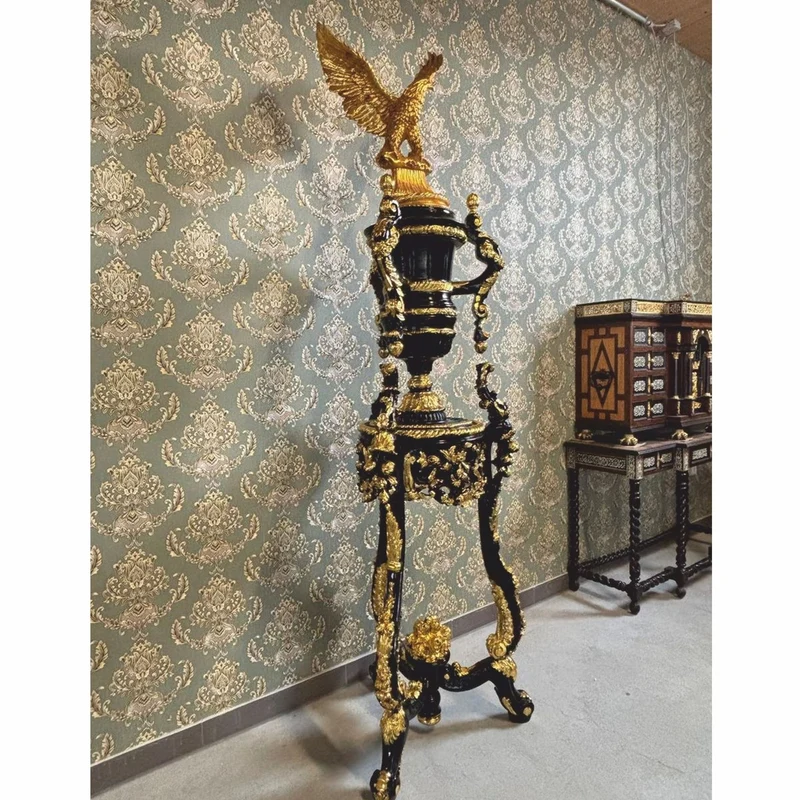 Casa Padrino Barock Säule mit Vase und Adler Schwarz / Gold H. 260 cm - Barock Möbel