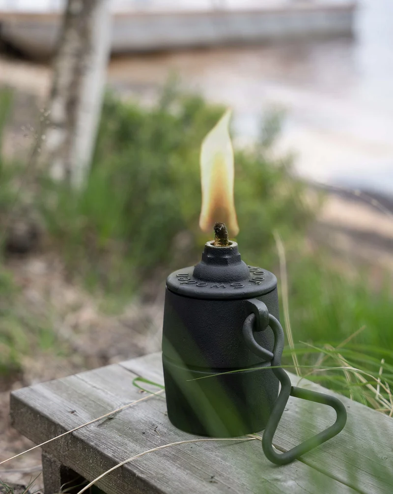 Oljelampa - Fotogenlampa gjutjärn Småland