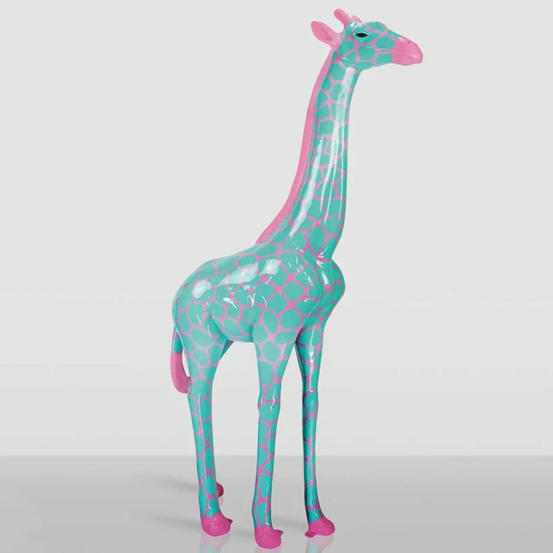 Casa Padrino XXL Deko Skulptur Giraffe Mintgrün / Rosa H. 205 cm - Große Garten Deko Figur