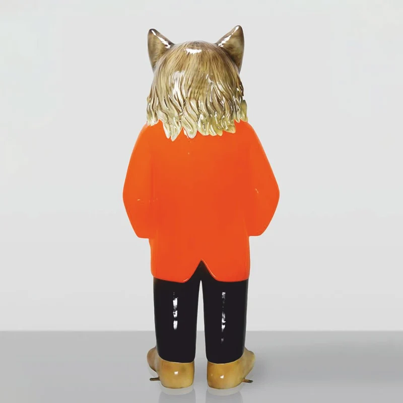 Casa Padrino XXL Deko Skulptur Katze mit Anzug Braun / Orange / Schwarz / Weiß / Gold H. 172 cm
