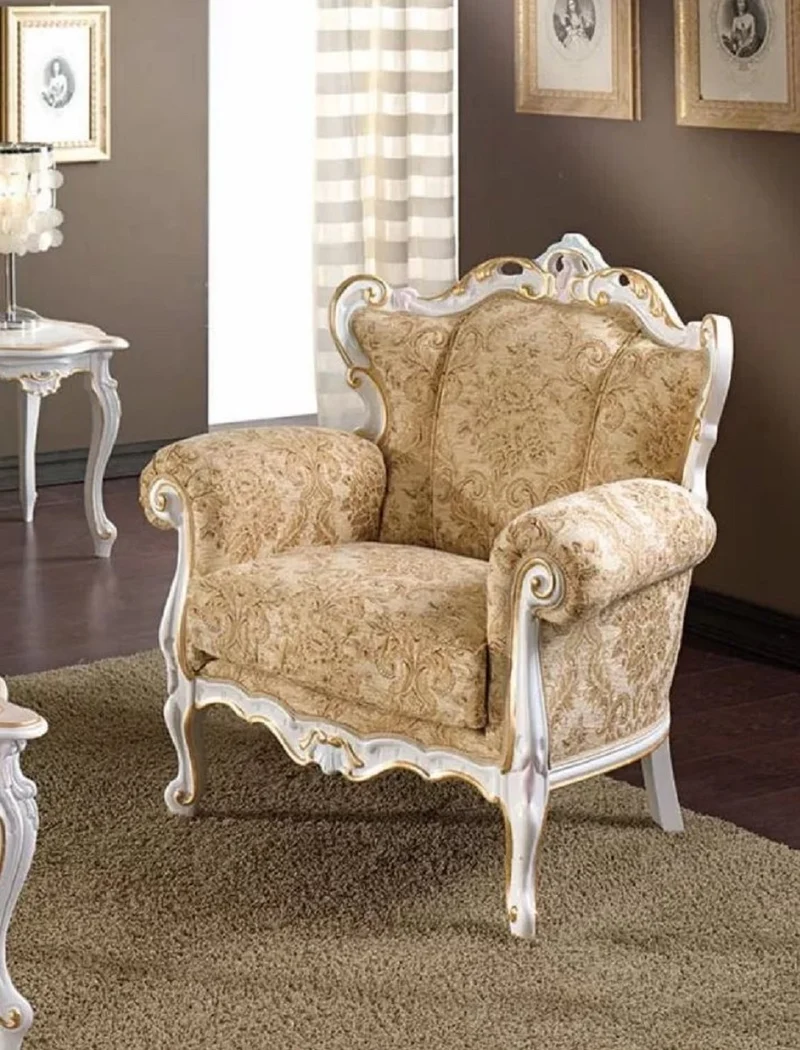 Casa Padrino Luxus Barock Sessel Beige / Weiß / Gold - Edler Wohnzimmer Sessel mit elegantem Muster - Barock Möbel - Luxus Qualität - Made in Italy