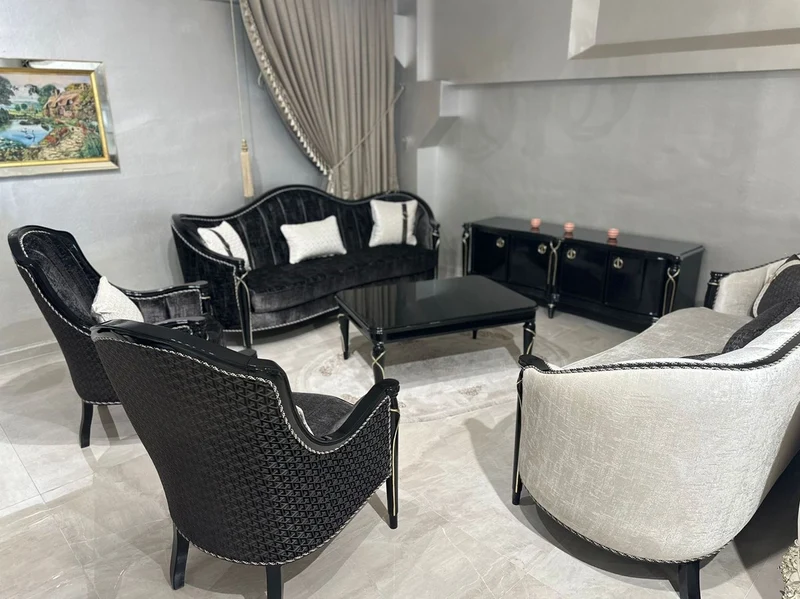 Casa Padrino Luxus Barock Couchtisch Schwarz / Gold 120 cm - Barockstil Möbel