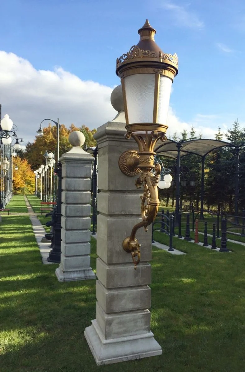 Casa Padrino Barock Außenwandleuchte Gold / Milchglas H. 237 cm - Riesige Garten Außenleuchte