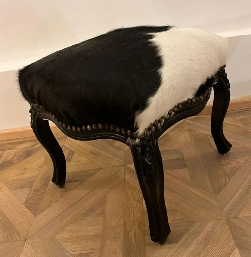 Casa Padrino Barock Fußhocker Kuhfell Schwarz / Weiß - Barockstil Hocker - Barock Möbel