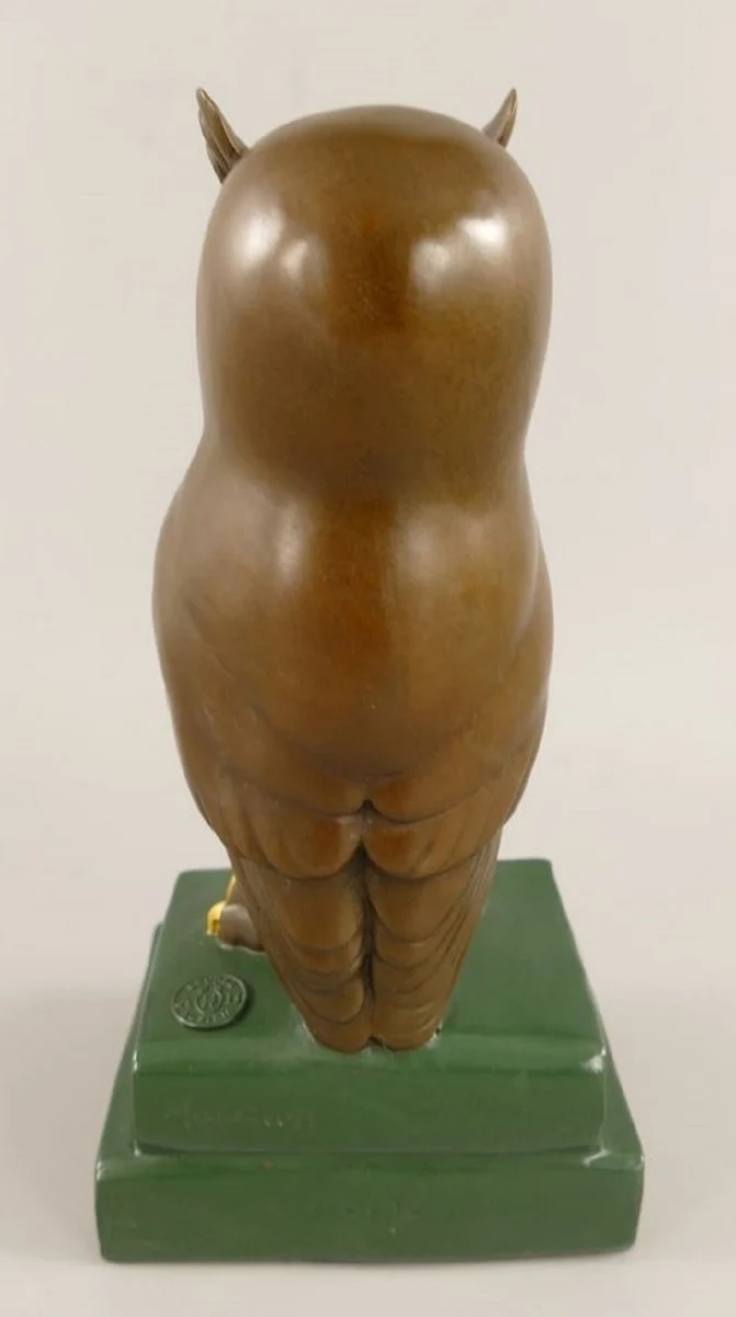 Casa Padrino Bronze Deko Figur Eule auf Büchern H. 22 cm - Schreibtisch Deko Skulptur