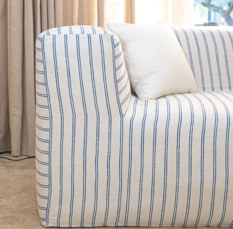 Casa Padrino Luxus Wohnzimmer Sofa mit Streifen Weiß / Blau 450 cm