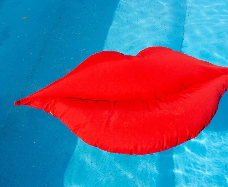 Casa Padrino Luxus Sitzsack Mund Rot 180 cm - Schwimmender Pool Sitzsack