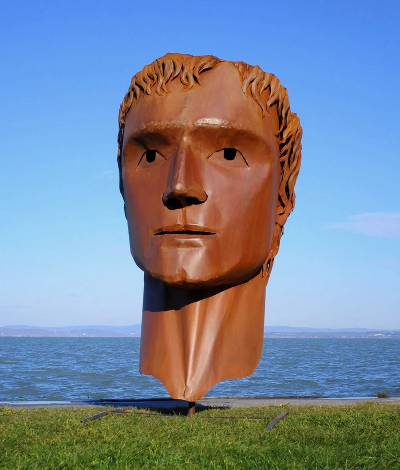 Casa Padrino XXL Stahl Garten Deko Skulptur Kopf Rost H. 213 cm