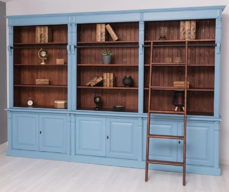 Casa Padrino Landhausstil Bücherschrank mit Leiter Hellblau / Dunkelbraun 223 x 51 x H. 228 cm - Massivholz Schrank - Wohnzimmerschrank - Regalschrank - Büroschrank - Landhausstil Möbel