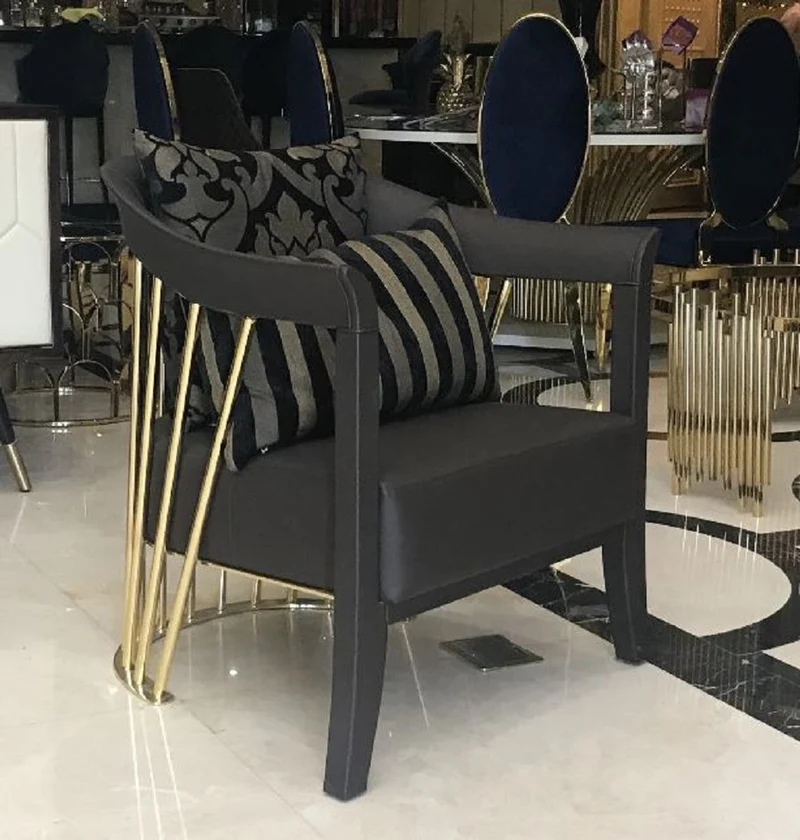 Casa Padrino Luxus Sessel Schwarz / Gold 75 x 75 x H. 81 cm - Wohnzimmer Sessel - Hotel Sessel - Wohnzimmer Möbel - Hotel Möbel - Luxus Möbel