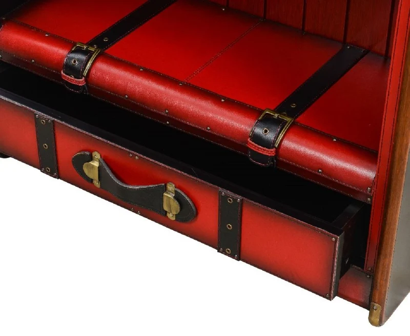 Casa Padrino Luxus Regalschrank in Koffer Optik Rot / Schwarz / Braun / Messing 84 x 35 x H. 187,5 cm - Massivholz Schrank mit Echtleder - Büro Schrank - Büro Möbel - Luxus Möbel in Koffer Optik