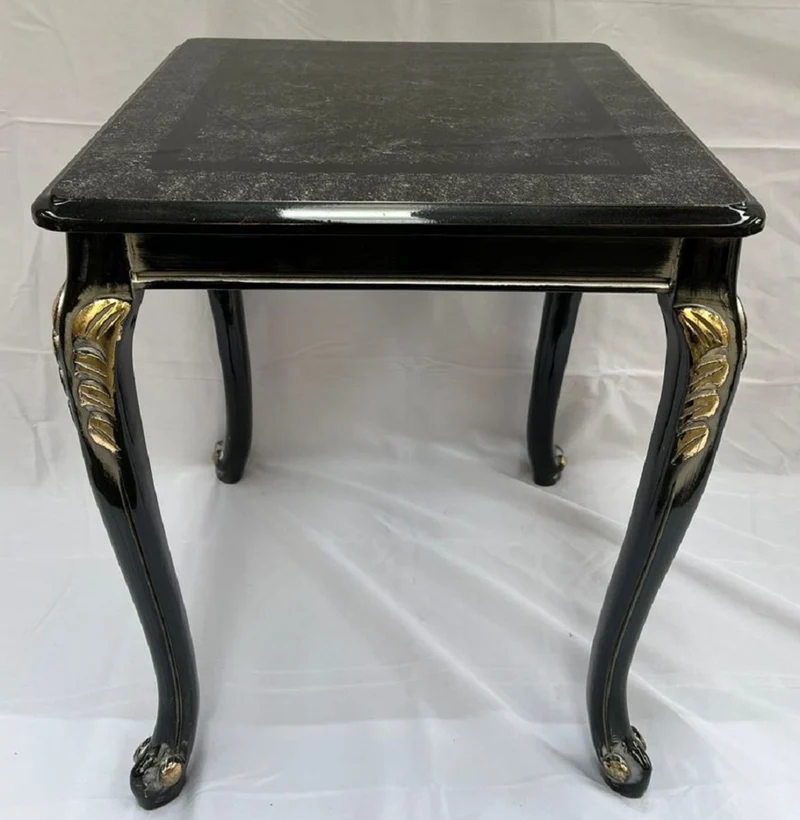 Casa Padrino Luxus Barock Massivholz Beistelltisch Schwarz / Gold - Quadratischer Tisch im Barockstil - Barock Möbel - Edel & Prunkvoll