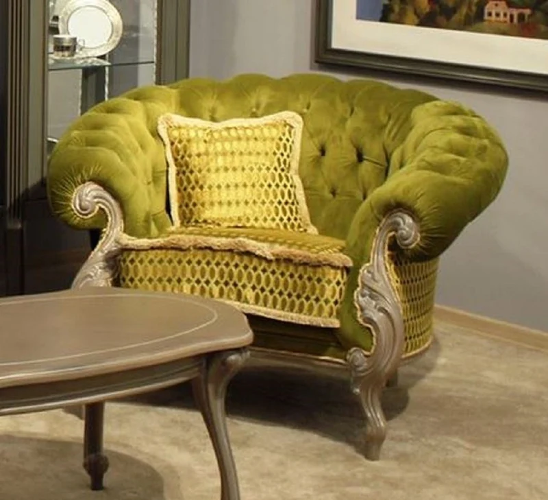Casa Padrino Luxus Barock Wohnzimmer Sessel Grün / Grau - Handgefertigter Barockstil Sessel - Prunkvolle Luxus Wohnzimmer Möbel im Barockstil - Barock Möbel - Edel & Prunkvoll