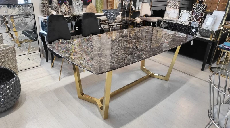 Casa Padrino Luxus Esstisch Braun / Gold 200 x 100 x H. 75 cm - Esszimmer Tisch mit Kunstmarmor Tischplatte - Esszimmer Möbel - Luxus Möbel - Luxus Einrichtung