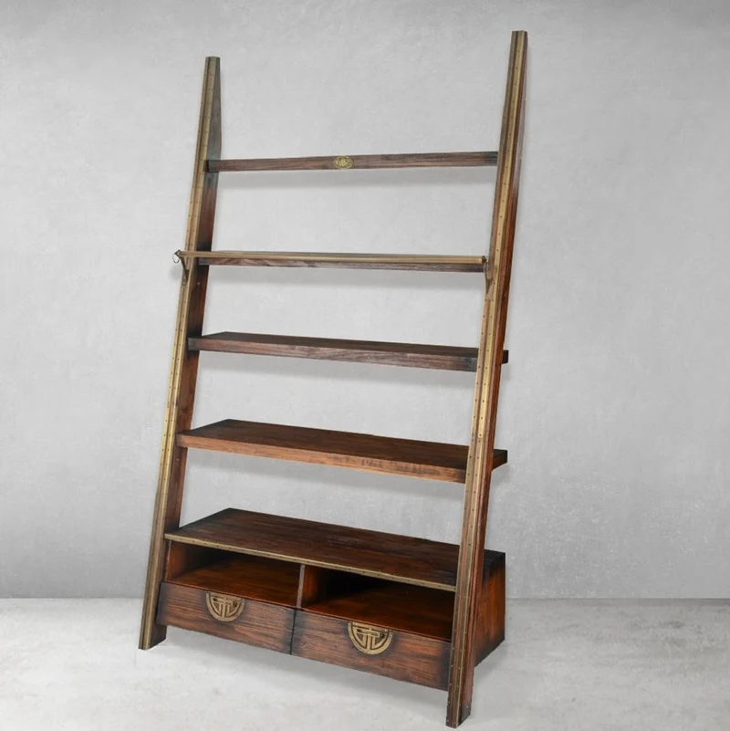 Casa Padrino Luxus Vintage Stil Regalschrank Dunkelbraun / Messing 140 x 60 x H. 240 cm - Massivholz Bücherschrank - Wohnzimmer Schrank - Büro Schrank - Büro Möbel - Luxus Vintage Stil Möbel
