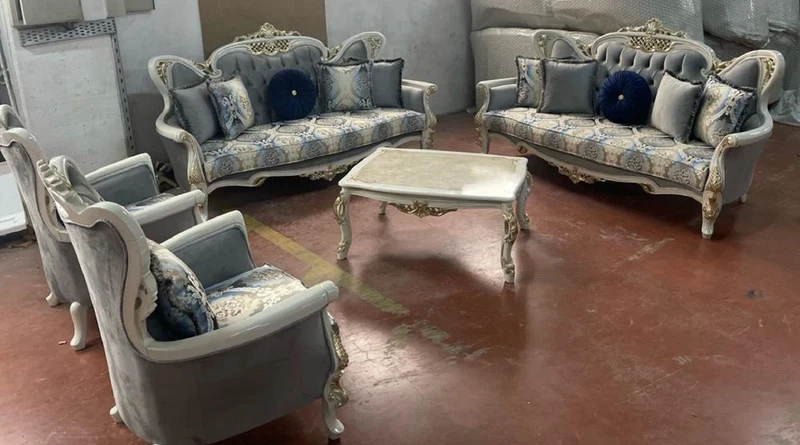 Casa Padrino Luxus Barock Sessel Grau / Mehrfarbig / Weiß / Gold - Handgefertigter Wohnzimmer Sessel mit elegantem Muster - Barock Wohnzimmer Möbel - Edel & Prunkvoll