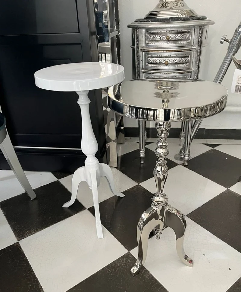 Casa Padrino Luxus Beistelltisch Weiß Ø 28 x H. 60 cm - Runder Aluminium Tisch - Wohnzimmer Möbel - Aluminium Möbel - Luxus Möbel