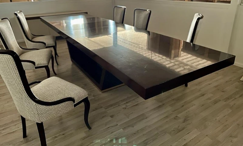 Casa Padrino Luxus Art Deco Esszimmer Set Beige / Braun / Gold - 1 Ausziehbarer Esstisch & 6 Esszimmerstühle - Luxus Esszimmer Möbel - Art Deco Esszimmer Möbel - Luxus Qualität - Made in Italy
