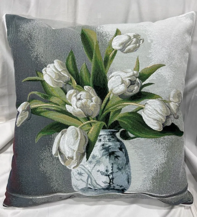 Casa Padrino Luxus Deko Kissen Blumen mit Vase Grau / Weiß / Mehrfarbig 45 x 45 cm - Bedrucktes Zierkissen mit edlem Gobelin Stoff - Luxus Deko Accessoires