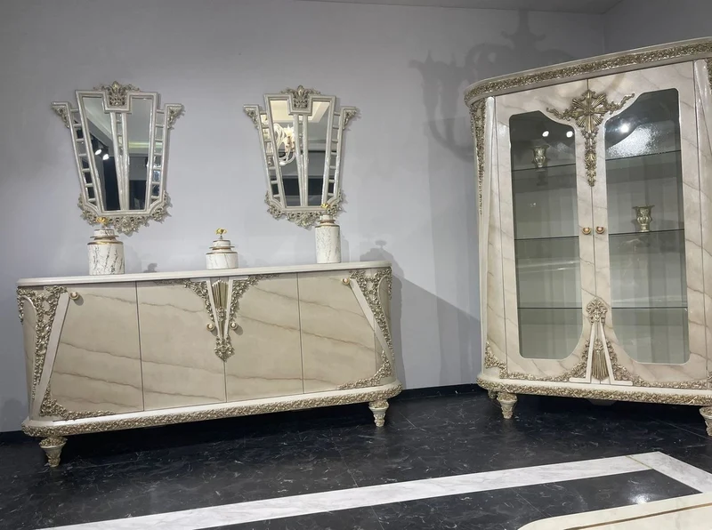 Casa Padrino Luxus Barock Vitrine Beige / Grau / Gold - Prunkvoller Massivholz Vitrinenschrank mit 2 Glastüren - Luxus Möbel im Barockstil - Barock Möbel - Edel & Prunkvoll