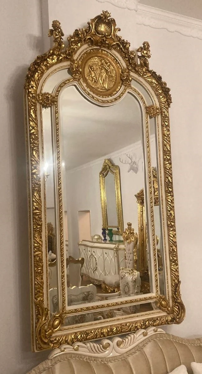Casa Padrino Barock Spiegel Gold / Cremeweiß - Handgefertigter Barockstil Wandspiegel mit eleganten Verzierungen und dekorativen Engelsfiguren - Barock Möbel - Edel & Prunkvoll