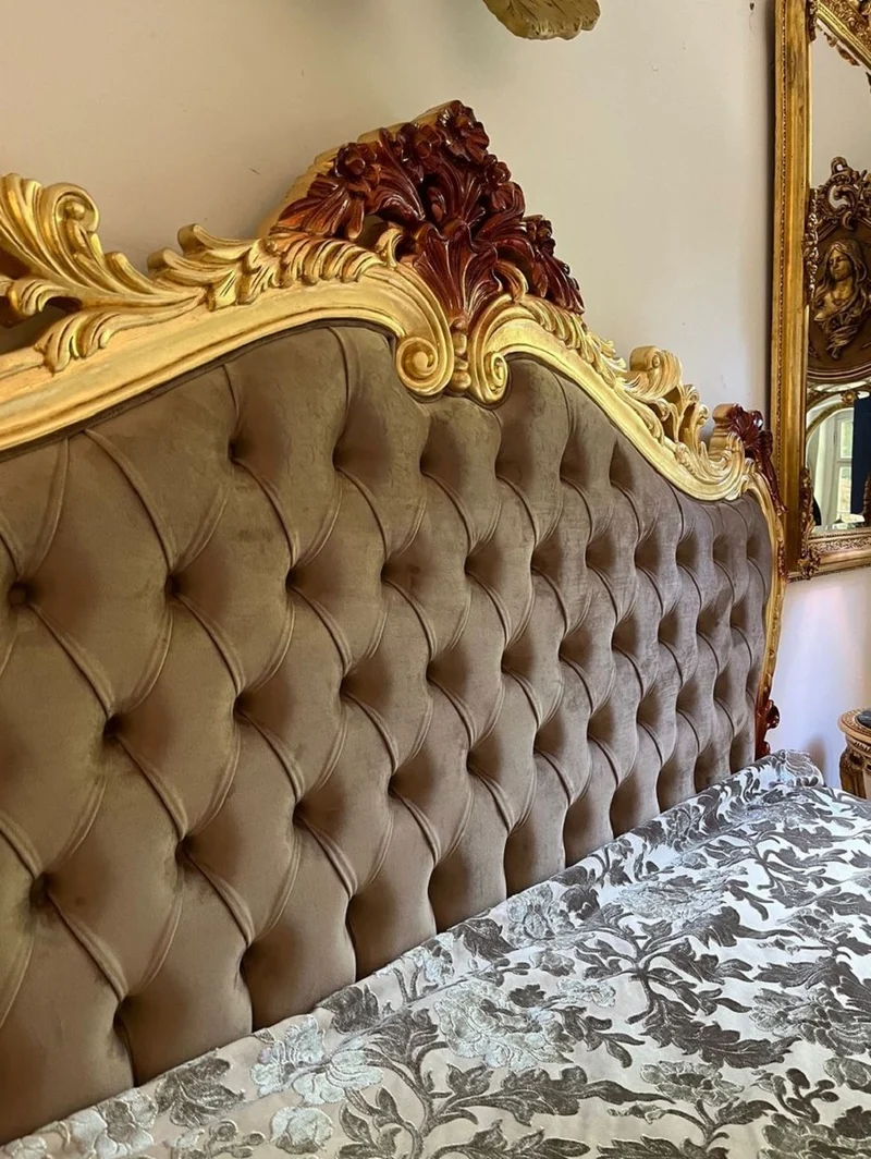 Casa Padrino Luxus Barock Doppelbett mit Matratze Grau / Gold / Braun - Prunkvolles Massivholz Bett - Luxus Schlafzimmer Möbel im Barockstil - Barock Möbel - Edel & Prunkvoll