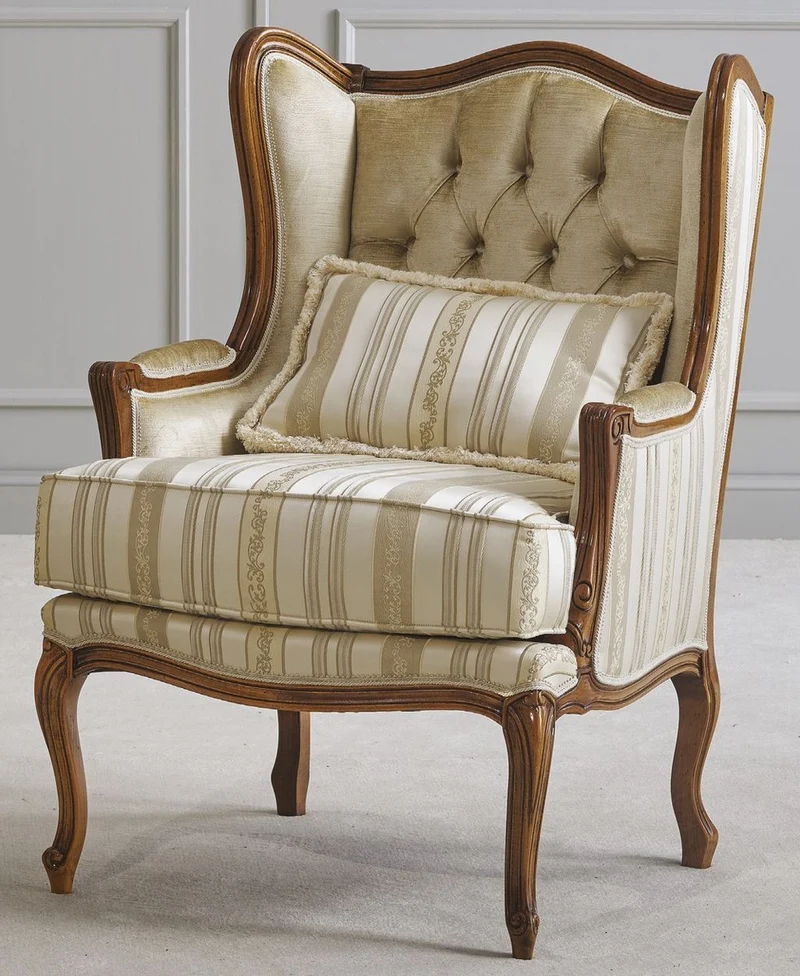 Casa Padrino Luxus Barock Ohrensessel Gold / Creme / Braun - Handgefertigter Barockstil Wohnzimmer Sessel mit Streifen - Luxus Wohnzimmer Möbel im Barockstil - Luxus Qualität - Made in Italy