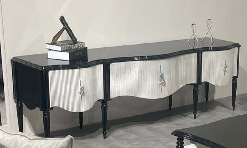 Casa Padrino Luxus Barock TV Schrank Schwarz / Grau / Silber - Prunkvolles Massivholz Sideboard mit 3 Schubladen - Wohnzimmer Möbel im Barockstil - Barock Möbel - Edel & Prunkvoll
