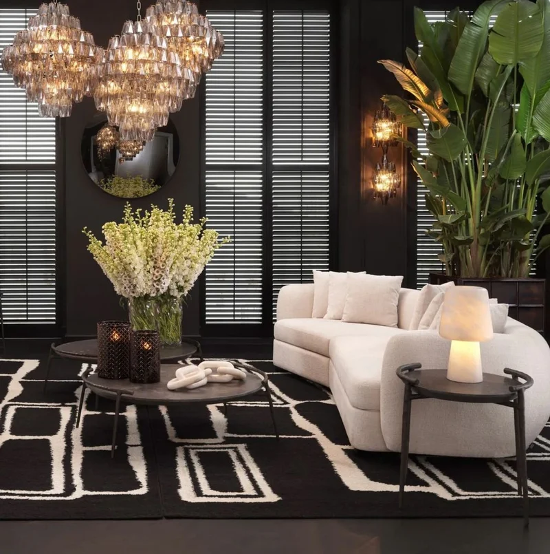 Casa Padrino Luxus Sofa Beige / Schwarz 314 x 130 x H. 68 cm - Gebogenes Wohnzimmer Sofa - Hotel Sofa - Wohnzimmer Möbel - Hotel Möbel - Luxus Möbel - Luxus Einrichtung